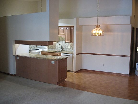3rd image of 1226 Shoemaker Dr #35