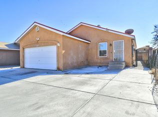 8826 Thor Rd SW, Albuquerque, NM 87121