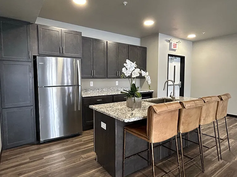 Kraewood Flats - Summer Rent Special through July 31 2026 — Photo 12