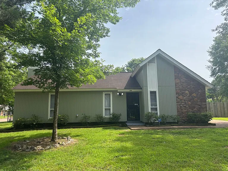 5095 Corkwood Dr — Photo 1