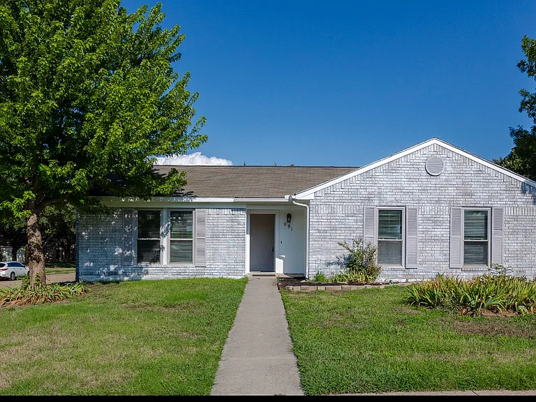 991 Redcedar Way Dr — Photo 1