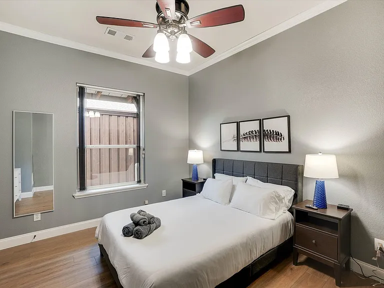 2305 Clearview Ct — Photo 32
