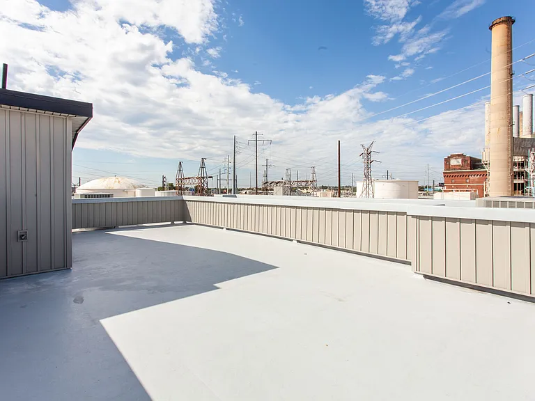2553 Montrose St #DD — Photo 19