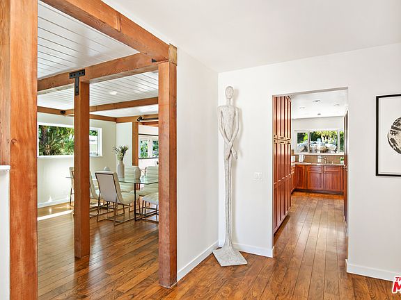 4th image of 3731 Malibu Vista Dr