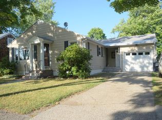 22 Nutt St, Nashua, NH 03060