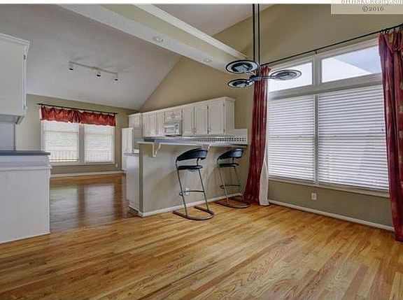 5th image of 8006 W 121st Ter