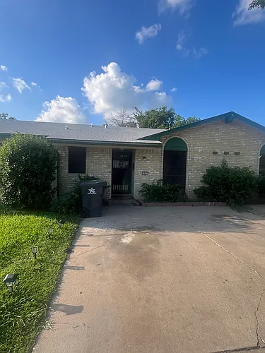 1005 Plover Ln Photo 1