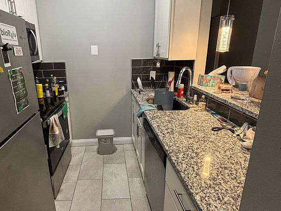 2nd image of 629 Clara Ave