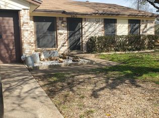 5917 Myers Rd, Arlington, TX 76017