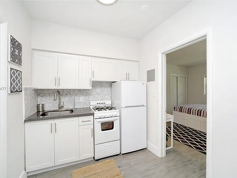 770 NE 123rd St #24 — Photo 6