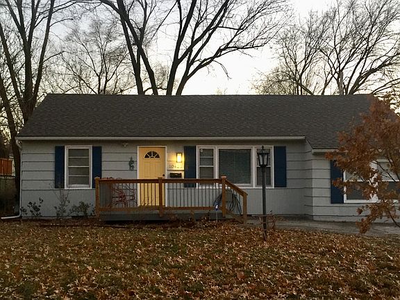 Front deck on house