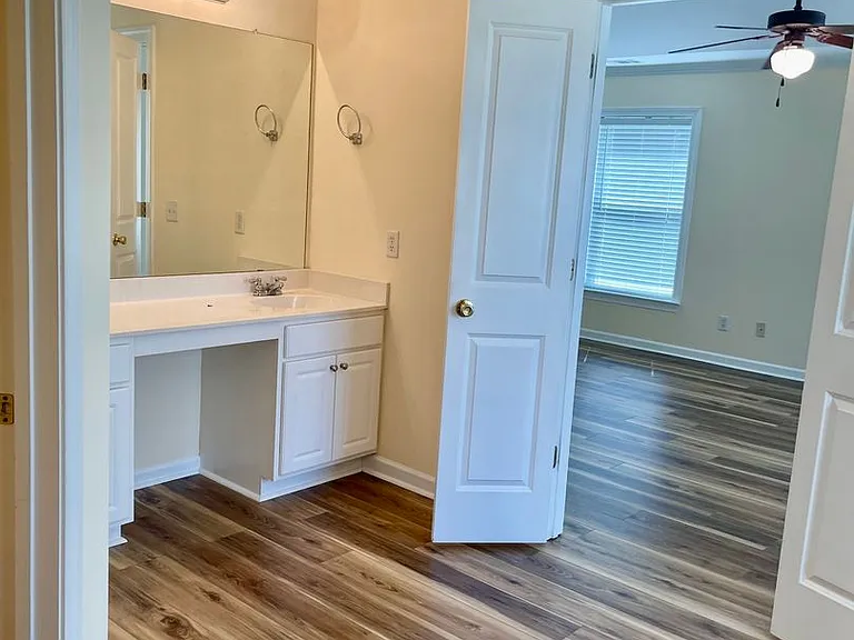 373 Southgate Dr — Photo 28