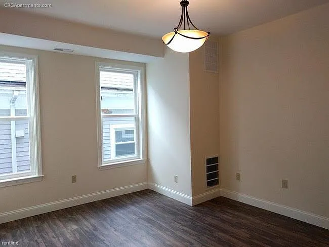 418 McGrath Hwy — Photo 12