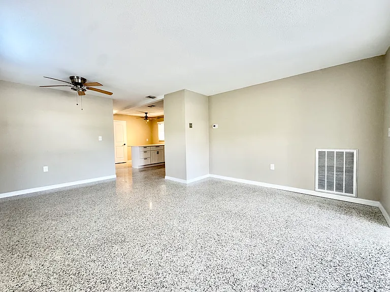 4335 Floramar Ter — Photo 29