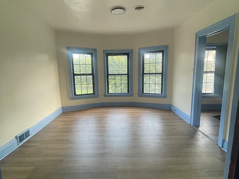 446 Riley St #2 — Photo 1