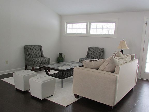 4th image of 529 Zorn Ln