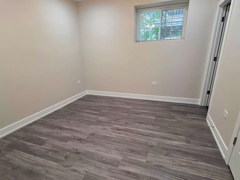 6126 S Eberhart Ave #G — Photo 8