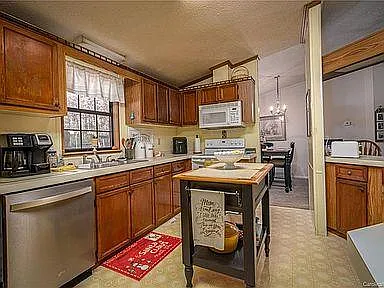 9700 Beatties Ford Rd — Photo 8
