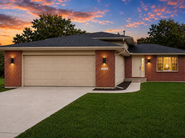 22618 Plum Creek Dr, Sauk Village, IL 60411