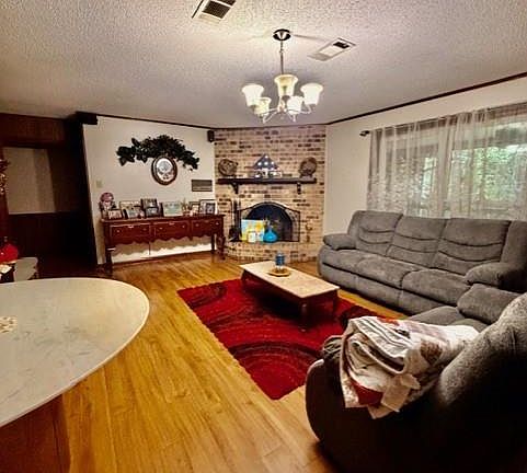 5th image of 614 Fendler Pkwy