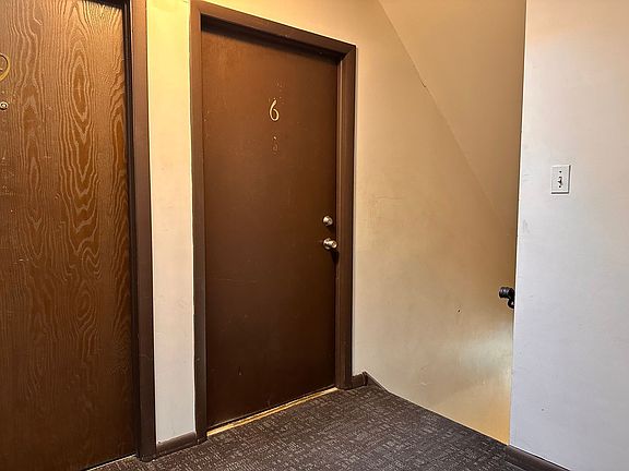3rd image of 3028 S Pike Ave #3034