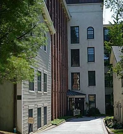2nd image of 15 Higgins St APT 310