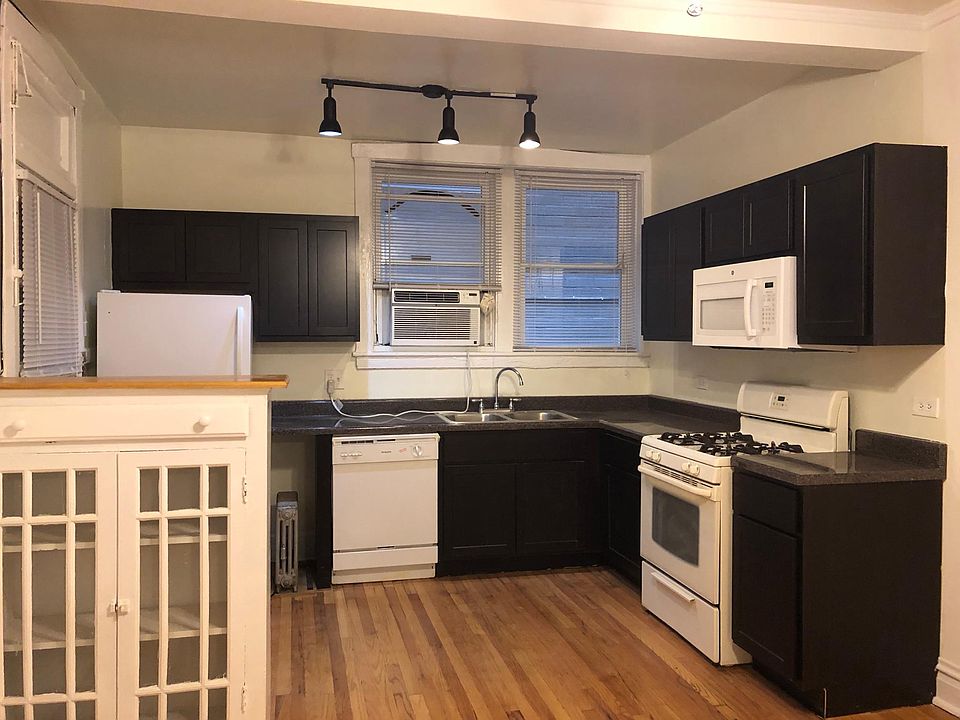 1st image of 4442 N Western Ave APT 2B