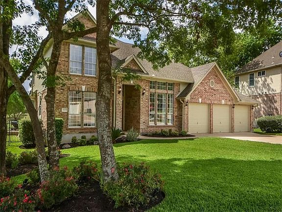 2nd image of 3829 Royal Troon Dr