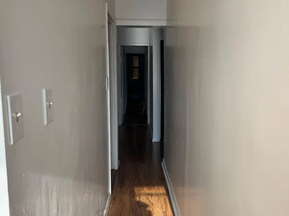 176-01 93rd Avenue image 3 of 22