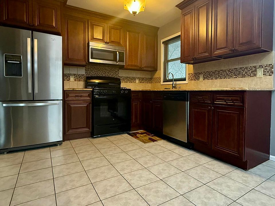1st image of 65 Nancy Ln