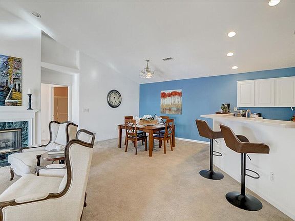 5th image of N30W23013 Pineview Cir Unit 5