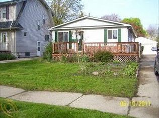 154 Moross Ave, Mount Clemens, MI 48043