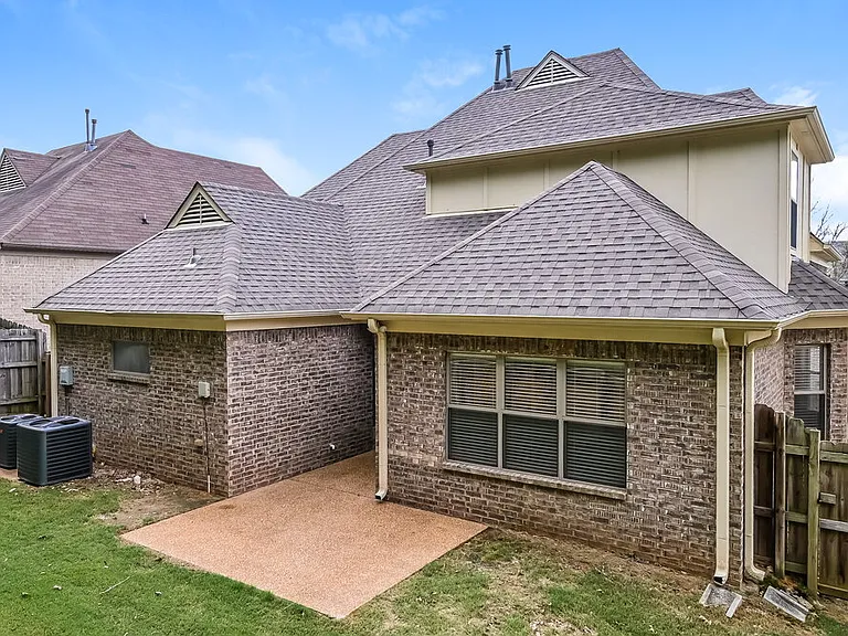 305 Garden Springs Dr — Photo 20