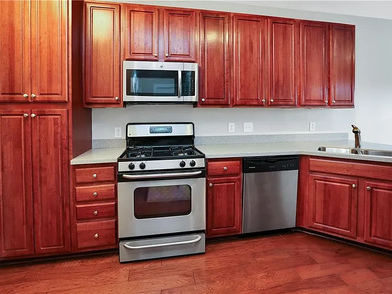 799 Hammond Dr #219 — Photo 16