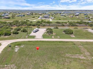 196 Lobster Ln, Palacios, TX 77465