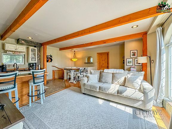 4th image of 3710 Lismore Cir