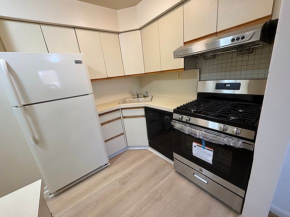 3rd image of 70-50 153rd St Floor 2