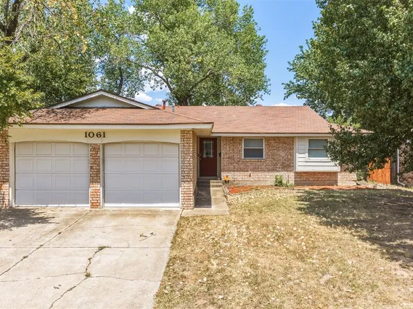 1061 W Main St, Moore, OK 73160