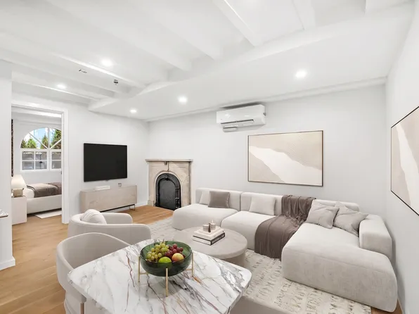 2 West 16th Street image 1 of 10