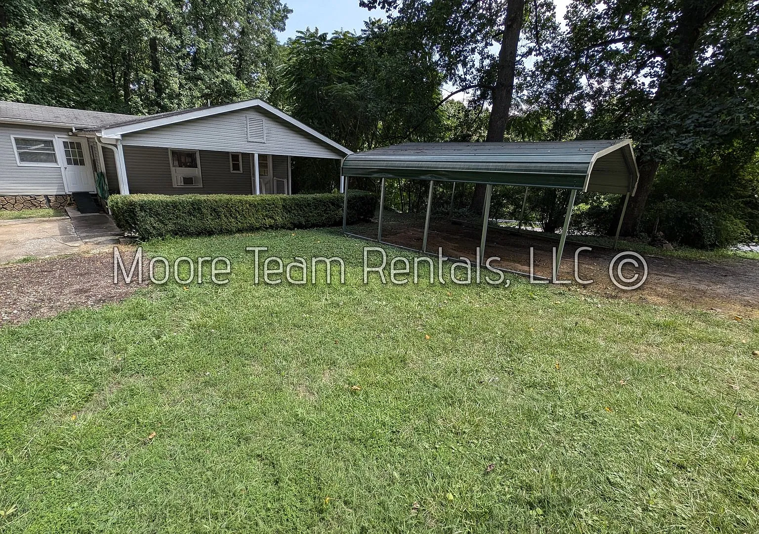 3Bed 2Bath D-wide in Zirconia — Photo 2