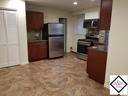 Rented by Voro, LLC | media 1