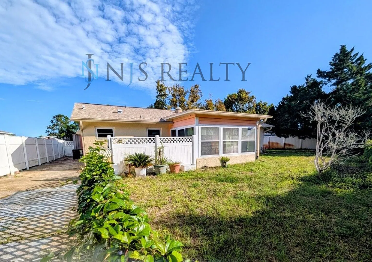 Brand New Renovation~2 Bed~2 Bath, Extra Parking In Rear, Shed, New New New — Photo 3