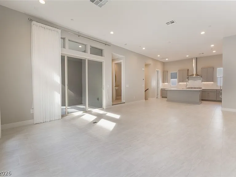 667 Grey Saker St — Photo 19