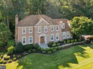 9734 Rolling Ridge Dr, Fairfax Station, VA 22039