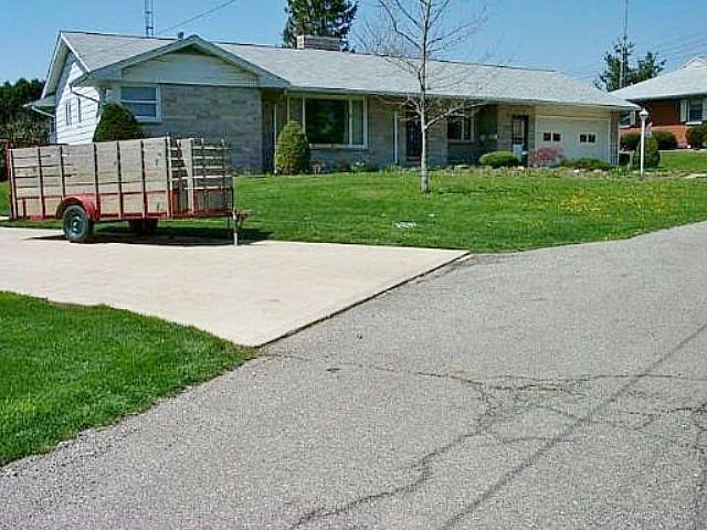 1st image of 919 Lexdale Ln