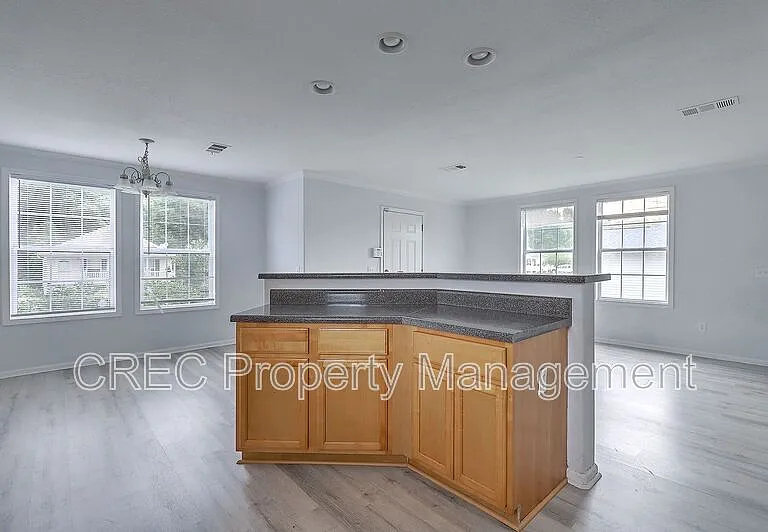 2533 Celestial Ct — Photo 12