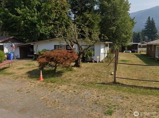 114 Tatoosh Ave N, Packwood, WA 98361