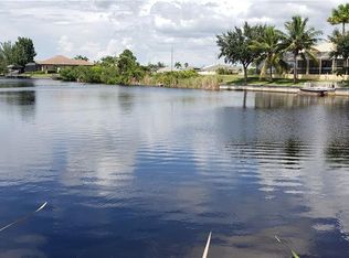 4517 Jacaranda Pkwy W, Cape Coral, FL 33993