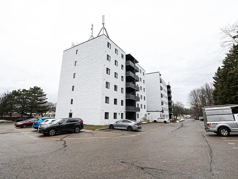 550 Westmount Rd W #206 — Photo 9