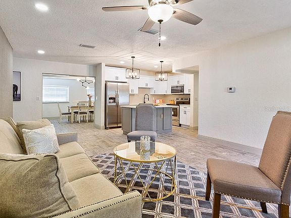 4th image of 83 Arnoni Dr